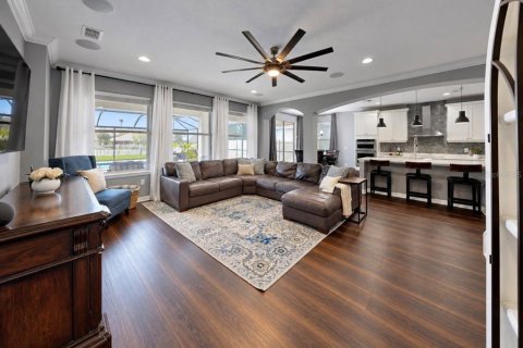 House in Riverview, Florida 6 bedrooms, 396.79 sq.m. № 2428717 - photo 16