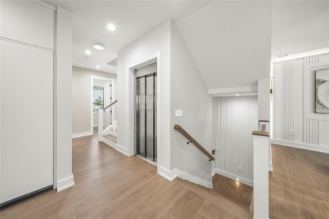 Купить виллу или дом в Сарасота, Флорида 8 комнат, 436.83м2, № 1808036 - фото 6