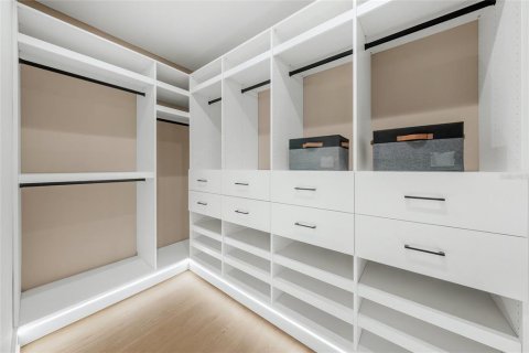 Купить виллу или дом в Сарасота, Флорида 8 комнат, 436.83м2, № 1808036 - фото 21