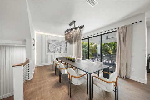 Купить виллу или дом в Сарасота, Флорида 8 комнат, 436.83м2, № 1808036 - фото 7