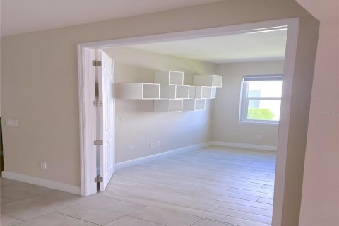 Casa en venta en Sarasota, Florida, 4 dormitorios, 236.99 m2 № 1885872 - foto 10