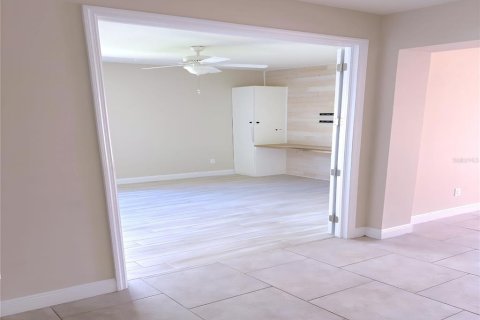 Casa en venta en Sarasota, Florida, 4 dormitorios, 236.99 m2 № 1885872 - foto 9