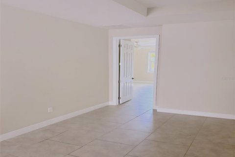 Casa en venta en Sarasota, Florida, 4 dormitorios, 236.99 m2 № 1885872 - foto 11