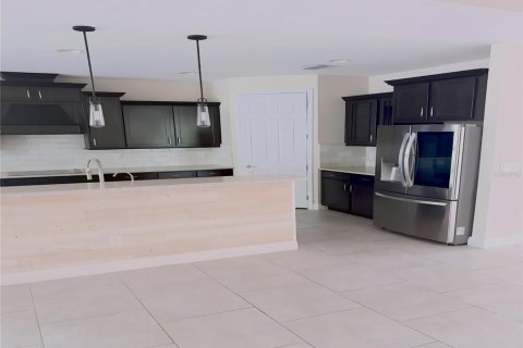 Casa en venta en Sarasota, Florida, 4 dormitorios, 236.99 m2 № 1885872 - foto 18