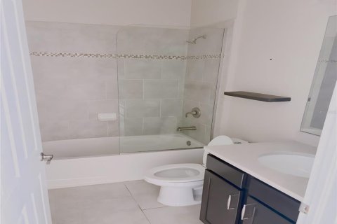 Casa en venta en Sarasota, Florida, 4 dormitorios, 236.99 m2 № 1885872 - foto 7
