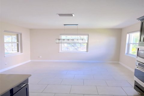 Casa en venta en Sarasota, Florida, 4 dormitorios, 236.99 m2 № 1885872 - foto 20