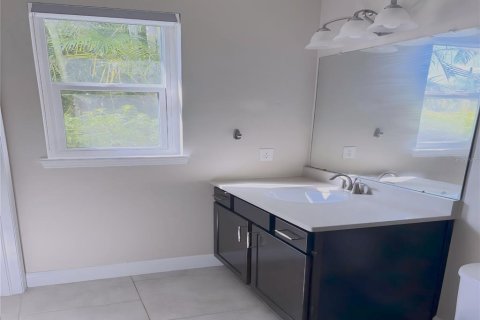 Casa en venta en Sarasota, Florida, 4 dormitorios, 236.99 m2 № 1885872 - foto 15