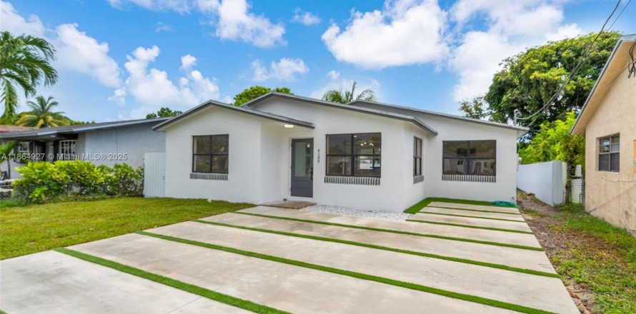 Casa en Hollywood, Florida 3 dormitorios, 106.65 m2 № 1896113