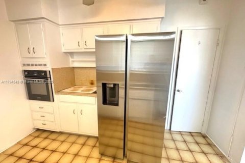 Condominio en venta en Hallandale Beach, Florida, 2 dormitorios, 110.55 m2 № 1709279 - foto 30