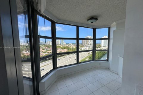 Condominio en venta en Aventura, Florida, 2 dormitorios, 126.44 m2 № 1985396 - foto 5
