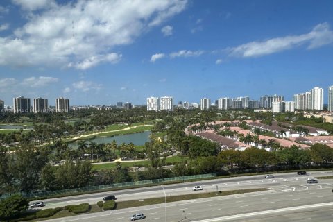 Condominio en venta en Aventura, Florida, 2 dormitorios, 126.44 m2 № 1985396 - foto 3