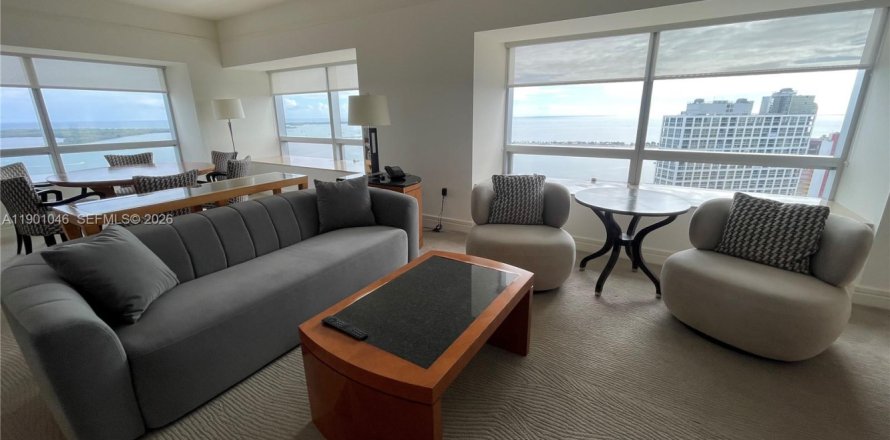 Condo in Miami, Florida, 2 bedrooms  № 2052867