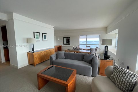 Condo in Miami, Florida, 2 bedrooms  № 2052867 - photo 9