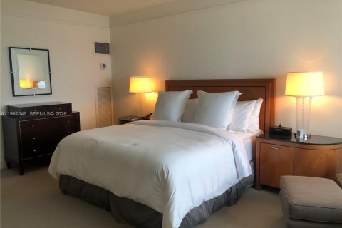 Condo in Miami, Florida, 2 bedrooms  № 2052867 - photo 14