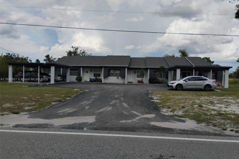 Commercial property in Lake Placid, Florida № 1961979 - photo 2