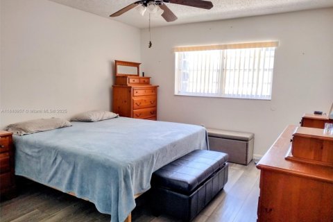 Commercial property in Lake Placid, Florida № 1961979 - photo 12