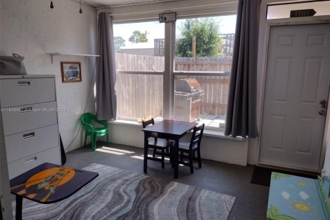 Commercial property in Lake Placid, Florida № 1961979 - photo 6