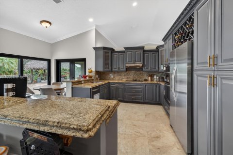 Villa ou maison à vendre à Davie, Floride: 4 chambres, 263.19 m2 № 2063376 - photo 12