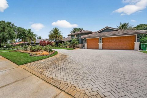 Villa ou maison à vendre à Davie, Floride: 4 chambres, 263.19 m2 № 2063376 - photo 2