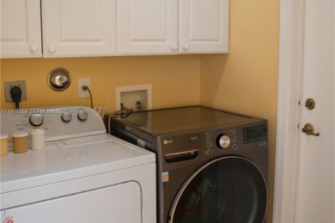 Casa en venta en Boynton Beach, Florida, 3 dormitorios, 205.78 m2 № 1993700 - foto 20