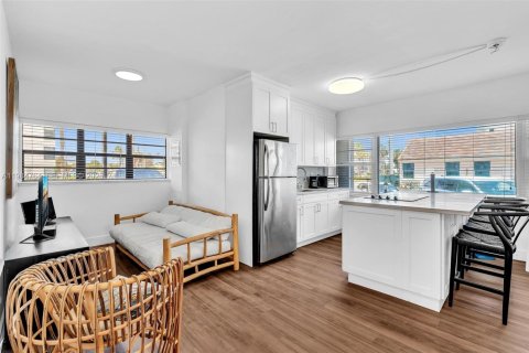 Apartamento en alquiler en Lauderdale-by-the-Sea, Florida, 2 dormitorios, 103.68 m2 № 2047852 - foto 17