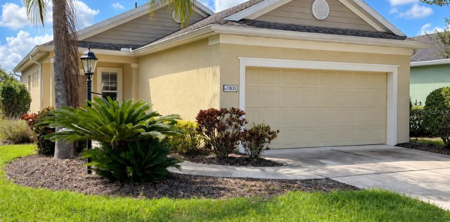 Casa en Parrish, Florida 2 dormitorios, 107.95 m2 № 2377920