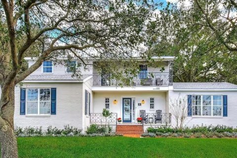 Casa en Winter Haven, Florida 5 dormitorios, 243.96 m2 № 2127138