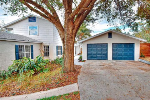 Villa ou maison à vendre à Winter Haven, Floride: 5 chambres, 243.96 m2 № 2127138 - photo 20