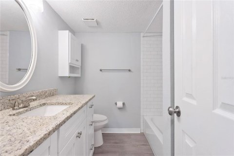 Condominio en alquiler en Tampa, Florida, 2 dormitorios, 81.29 m2 № 1917363 - foto 17