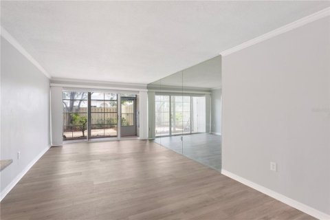 Condominio en alquiler en Tampa, Florida, 2 dormitorios, 81.29 m2 № 1917363 - foto 7