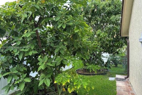 Casa en venta en Pembroke Pines, Florida, 3 dormitorios, 195.65 m2 № 1760771 - foto 22