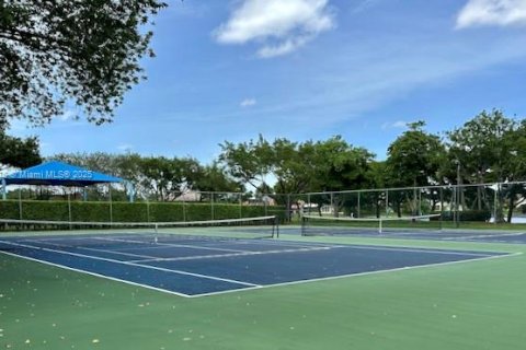 Casa en venta en Pembroke Pines, Florida, 3 dormitorios, 195.65 m2 № 1760771 - foto 28