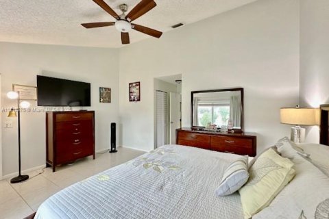 Casa en venta en Pembroke Pines, Florida, 3 dormitorios, 195.65 m2 № 1760771 - foto 14