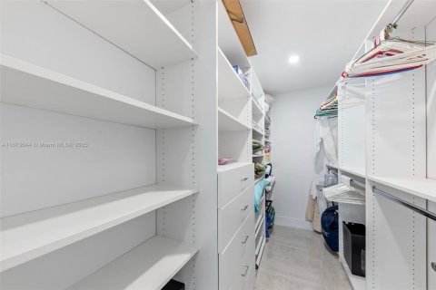 Condo in Hollywood, Florida, 2 bedrooms  № 1698425 - photo 18