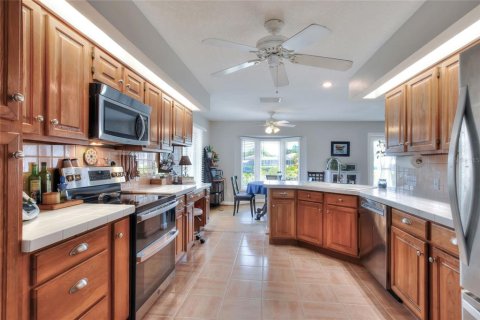 House in Bradenton, Florida 3 bedrooms, 221.85 sq.m. № 1659026 - photo 17