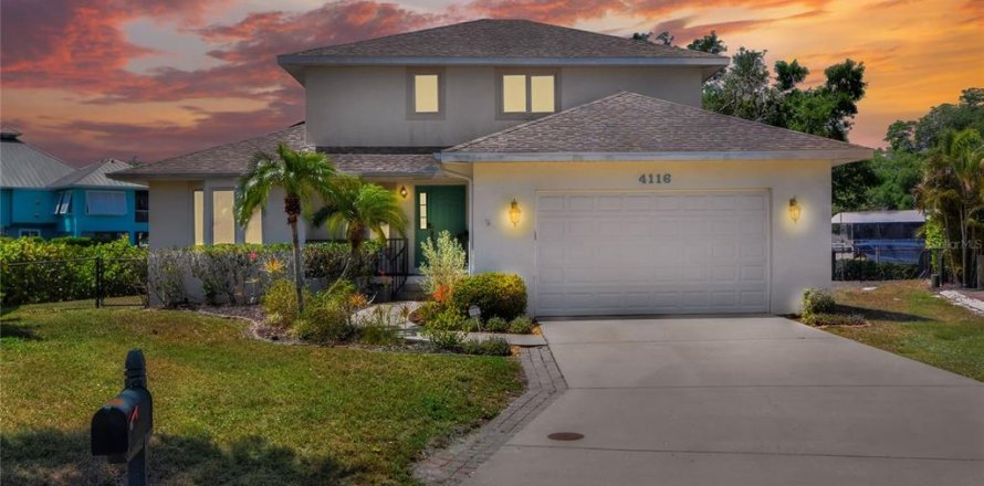 House in Bradenton, Florida 3 bedrooms, 221.85 sq.m. № 1659026