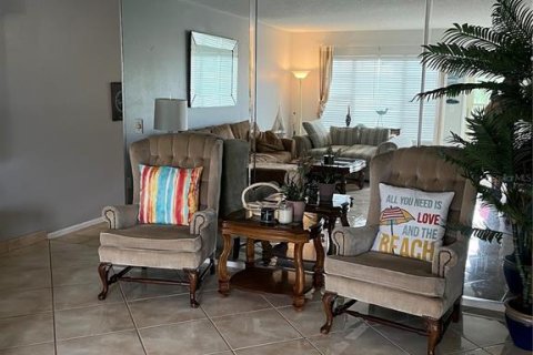 Condominio en alquiler en Clearwater, Florida, 2 dormitorios, 130.06 m2 № 1839982 - foto 11