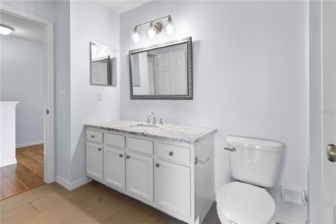 Townhouse in Tampa, Florida 2 bedrooms, 106.47 sq.m. № 2237388 - photo 13
