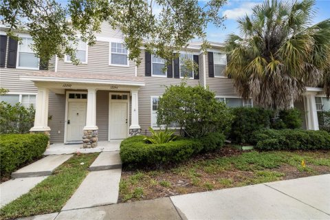 Townhouse in Tampa, Florida 2 bedrooms, 106.47 sq.m. № 2237388 - photo 2
