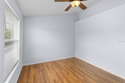 Townhouse in Tampa, Florida 2 bedrooms, 106.47 sq.m. № 2237388 - photo 16