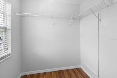 Townhouse in Tampa, Florida 2 bedrooms, 106.47 sq.m. № 2237388 - photo 18