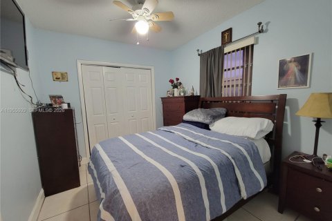 Propiedad comercial en venta en Sweetwater, Florida, 133.78 m2 № 2009586 - foto 14