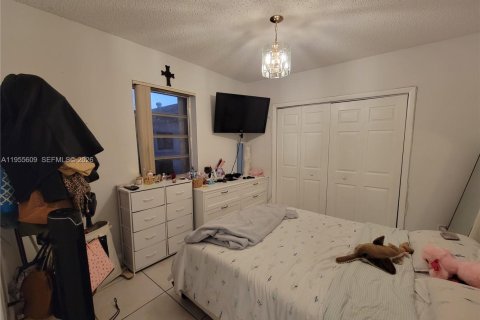 Propiedad comercial en venta en Sweetwater, Florida, 133.78 m2 № 2009586 - foto 17