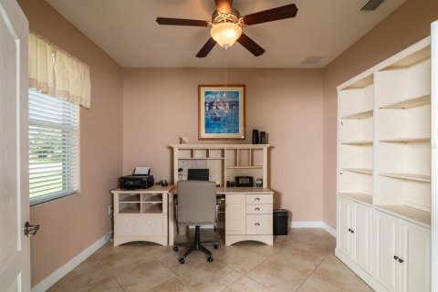 House in STONEYBROOK HILLS in Mount Dora, Florida 3 bedrooms, 237.64 sq.m. № 1911944 - photo 15