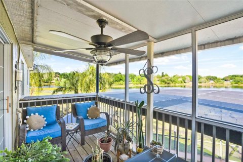 House in Clermont, Florida 4 bedrooms, 197.14 sq.m. № 1608974 - photo 28