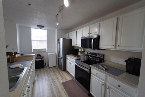 Condo in Orlando, Florida, 2 bedrooms  № 2266992 - photo 8