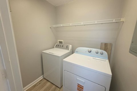 Condo in Orlando, Florida, 2 bedrooms  № 2266992 - photo 20