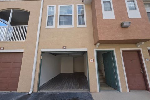 Condo in Orlando, Florida, 2 bedrooms  № 2266992 - photo 2