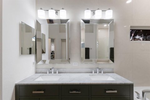 Casa en venta en Sarasota, Florida, 4 dormitorios, 204.29 m2 № 1584530 - foto 23