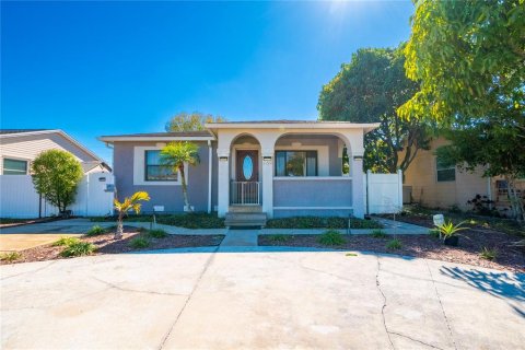 Villa ou maison à Saint Petersburg, Floride 3 chambres, 172.8 m2 № 2148457